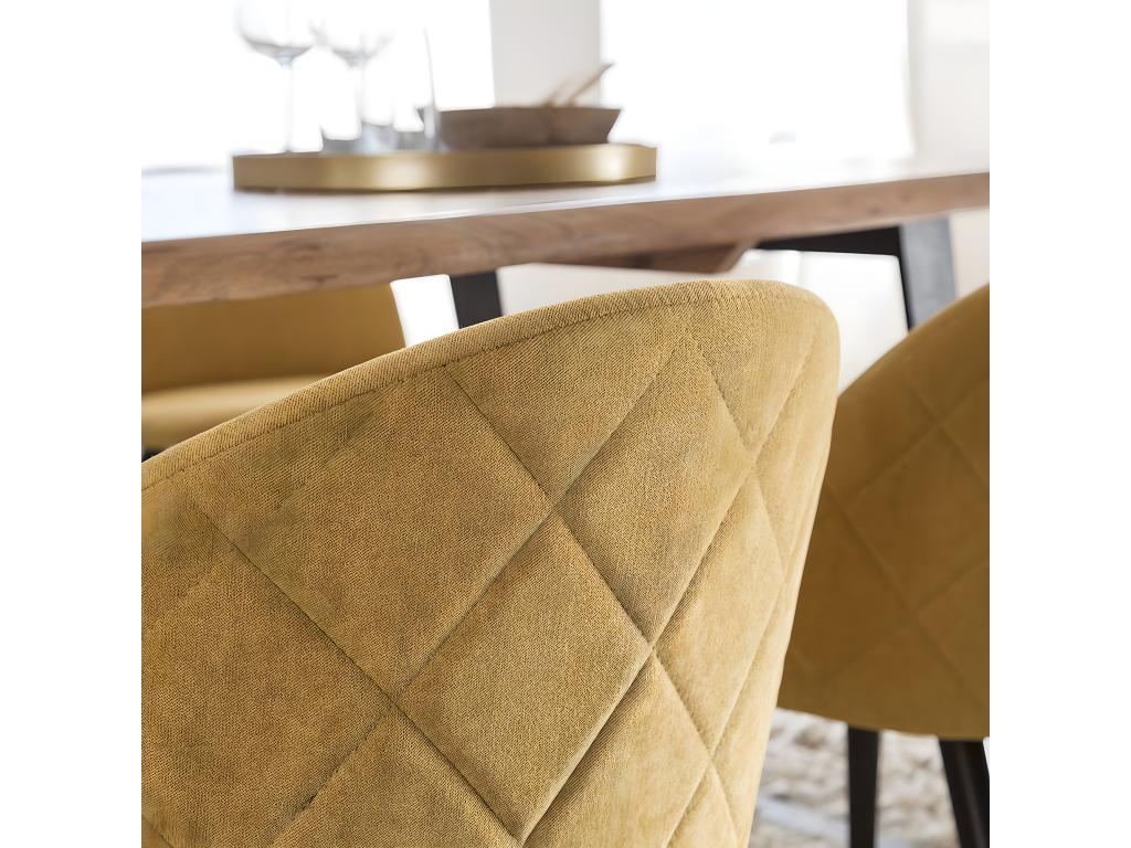 Chaise en tissu jaune