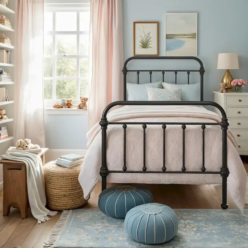 Lit ancien et élégant de style victorien en fer de Vilnius