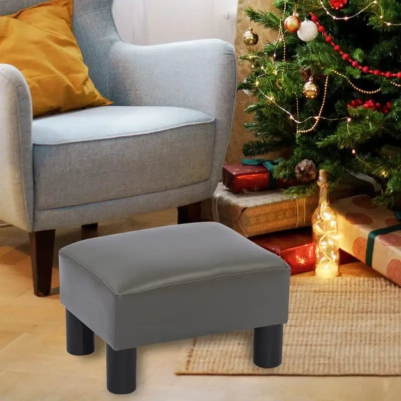 Pouf ottoman rectangulaire Adeco, petit modèle, moderne, en cuir PU, repose-pieds et chaise.