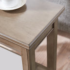 Table d'appoint étroite Laurent de Leick Home avec étagère