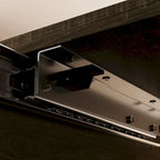 Table de salle à manger en bois extensible, idéale pour les réunions et le travail sur ordinateur.