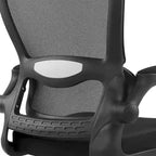 Chaise de bureau ergonomique à dossier haut en maille, idéale pour les petits travaux à domicile.