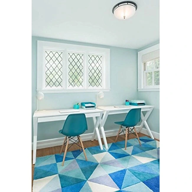 Ensemble de 2 chaises Eiffel design en plastique, pieds en bois massif, style rétro, coque moulée, idéales pour la salle à manger, l'hôtel, la cuisine ou la chambre.