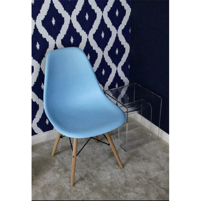 Ensemble de 2 chaises Eiffel design en plastique, pieds en bois massif, style rétro, coque moulée, idéales pour la salle à manger, l'hôtel, la cuisine ou la chambre.