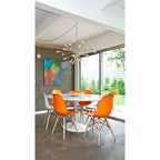 Ensemble de 2 chaises Eiffel design en plastique, pieds en bois massif, style rétro, coque moulée, idéales pour la salle à manger, l'hôtel, la cuisine ou la chambre.