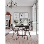 Ensemble de 2 chaises Eiffel design en plastique, pieds en bois massif, style rétro, coque moulée, idéales pour la salle à manger, l'hôtel, la cuisine ou la chambre.