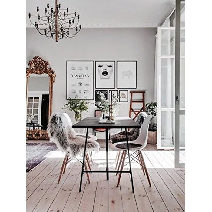 Ensemble de 2 chaises Eiffel design en plastique, pieds en bois massif, style rétro, coque moulée, idéales pour la salle à manger, l'hôtel, la cuisine ou la chambre.