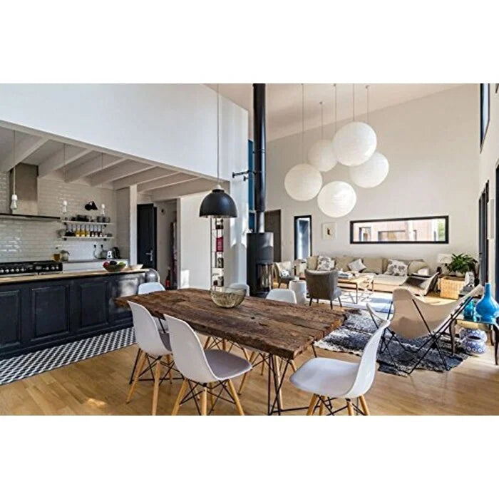 Ensemble de 2 chaises Eiffel design en plastique, pieds en bois massif, style rétro, coque moulée, idéales pour la salle à manger, l'hôtel, la cuisine ou la chambre.